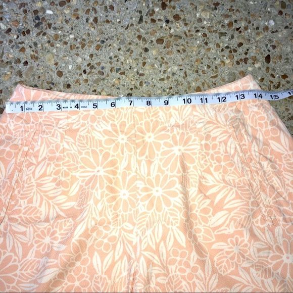Tommy Bahama 100% Silk Floral Orange Shorts Size 6 - Picture 4 of 6